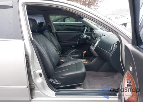 2004 Nissan Altima 2.5 Sl z USA, uszkodzony, nr VIN 1N4AL11D74C117541